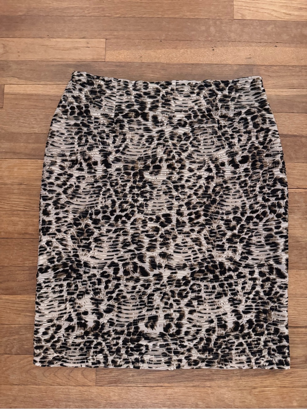 Zac & Rachel Women's Animal Print Knee Length Ribbed Pencil Skirt - Size L
b94